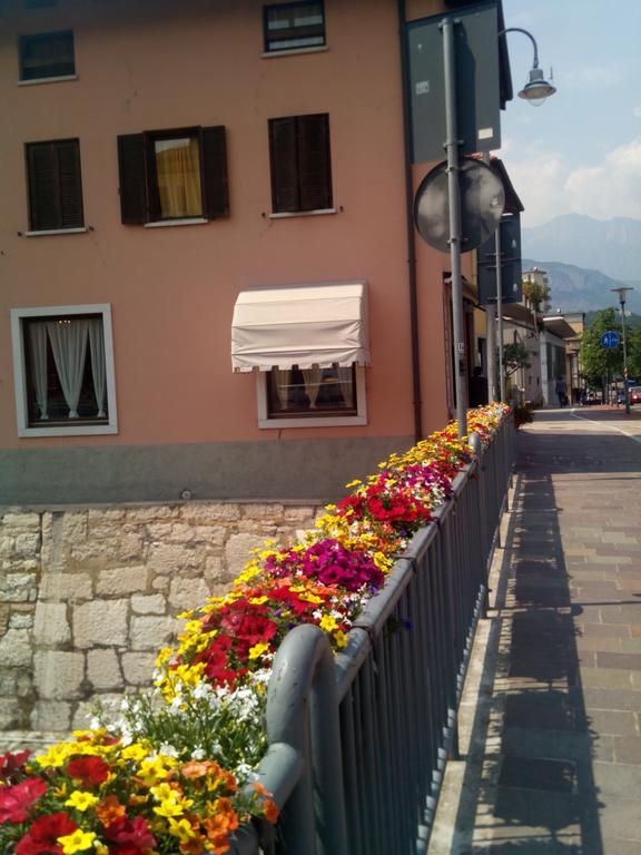 Alloggio Ponte Dei Cavalleggeri Hotel Trente Buitenkant foto