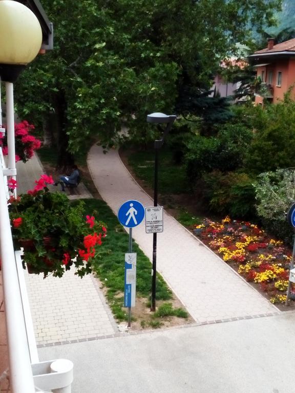 Alloggio Ponte Dei Cavalleggeri Hotel Trente Buitenkant foto