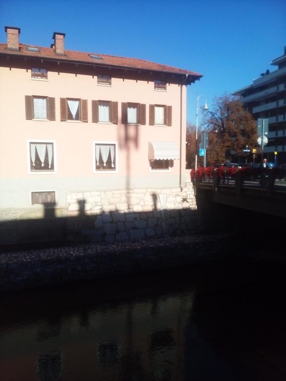 Alloggio Ponte Dei Cavalleggeri Hotel Trente Buitenkant foto