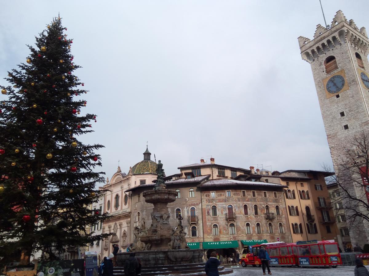 Alloggio Ponte Dei Cavalleggeri Hotel Trente Buitenkant foto