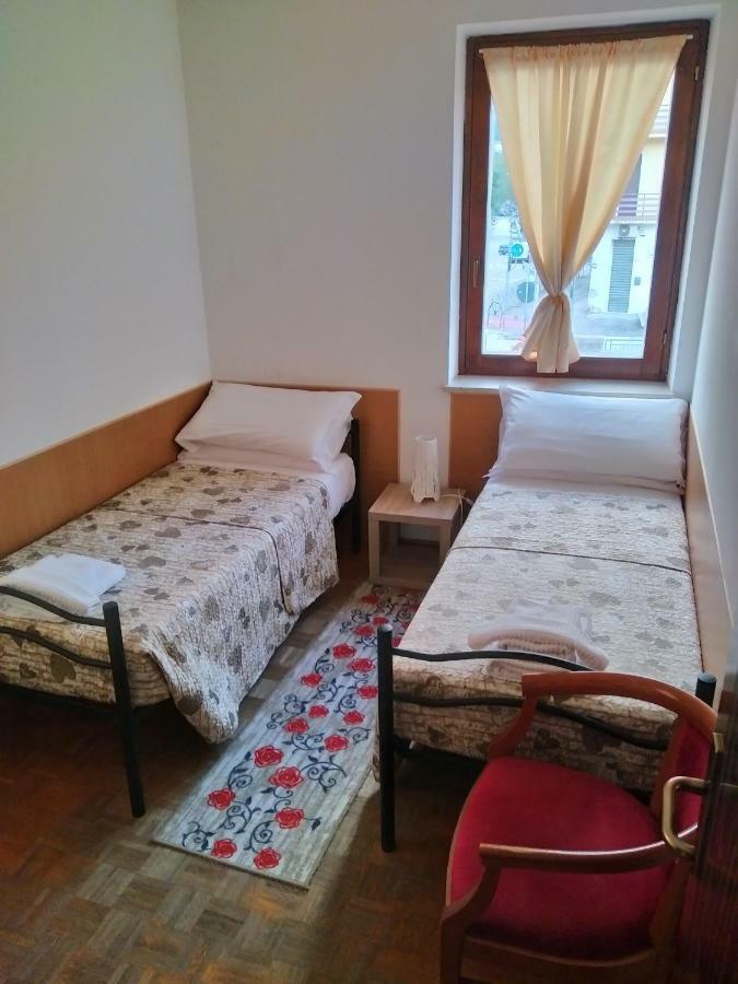 Alloggio Ponte Dei Cavalleggeri Hotel Trente Buitenkant foto