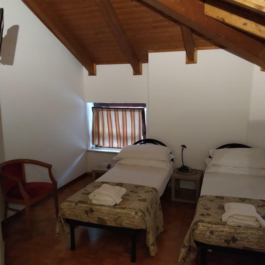 Alloggio Ponte Dei Cavalleggeri Hotel Trente Buitenkant foto